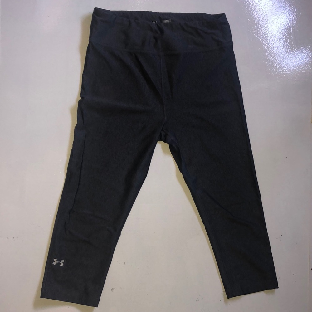 Under Armor Grey Compression Capris